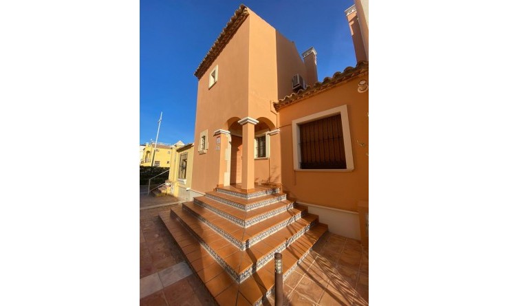 Sale - semi_detached_house - Algorfa - La finca