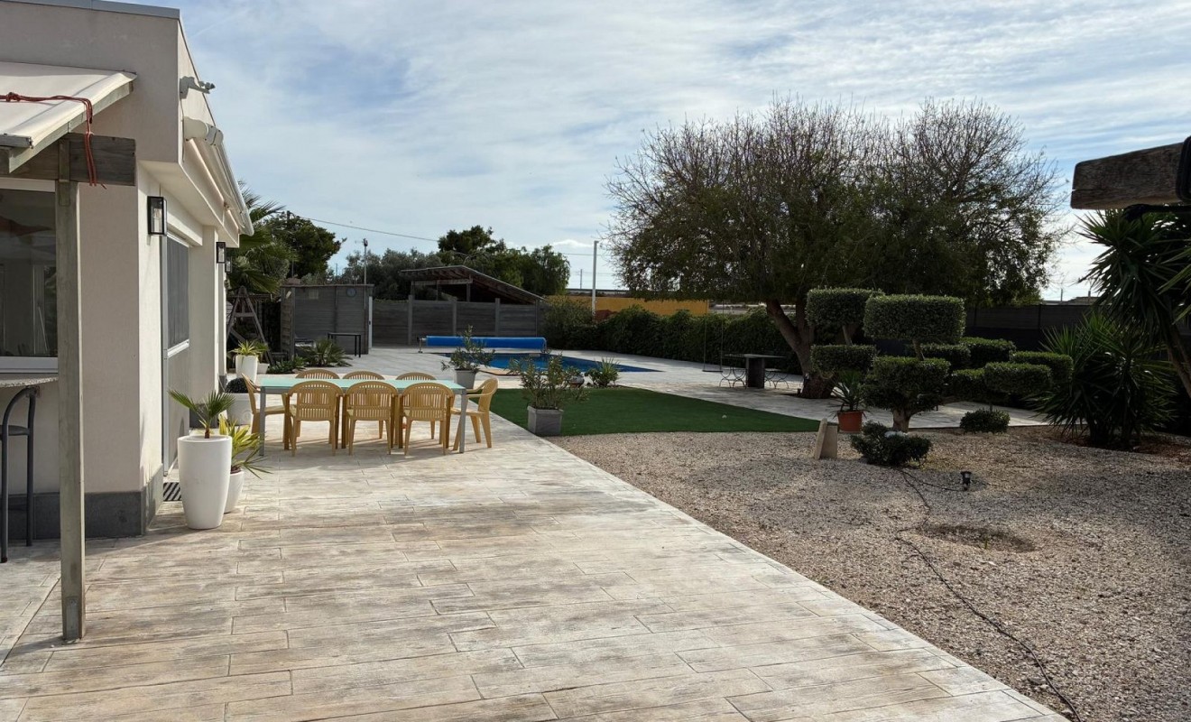 Sale - Detached villa - Crevillente