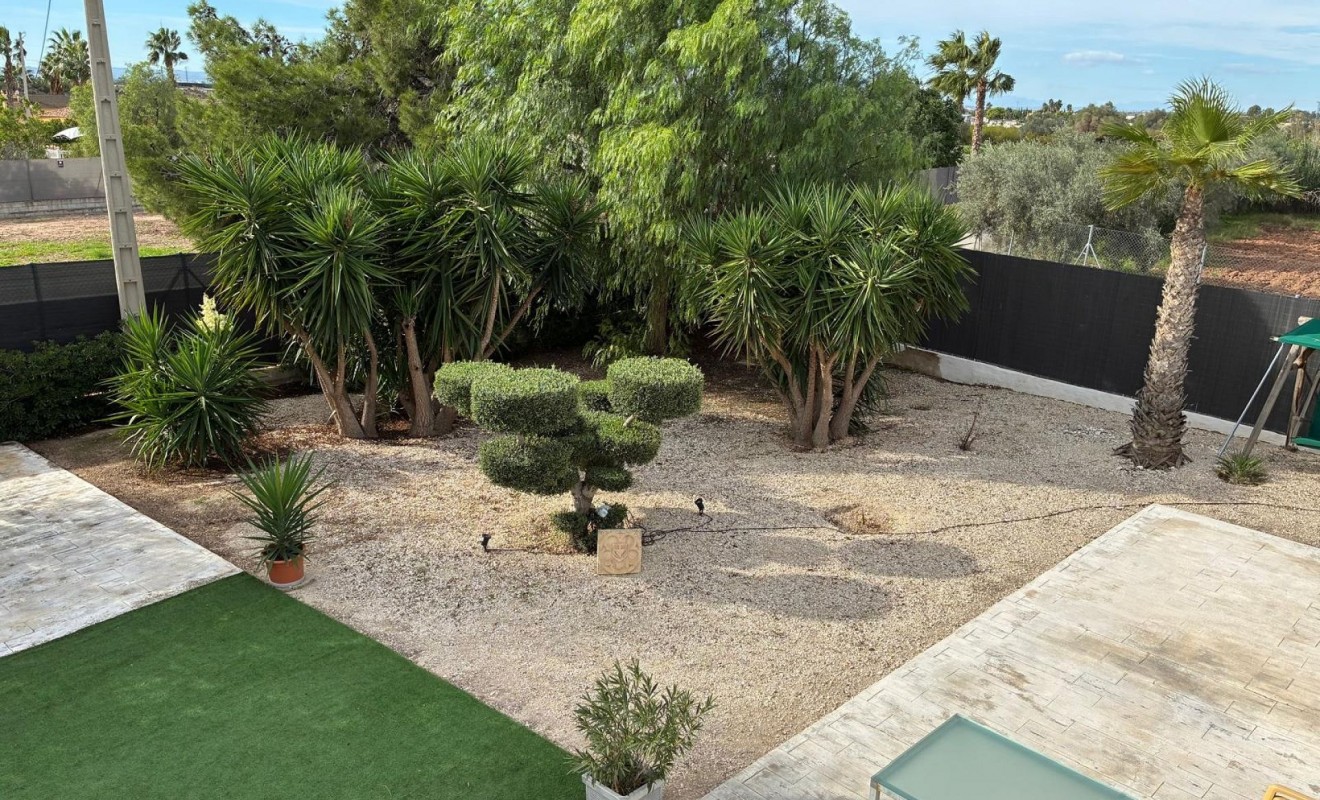 Sale - Detached villa - Crevillente