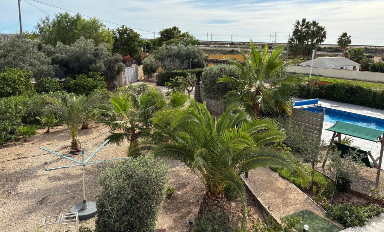 Sale - Detached villa - Crevillente