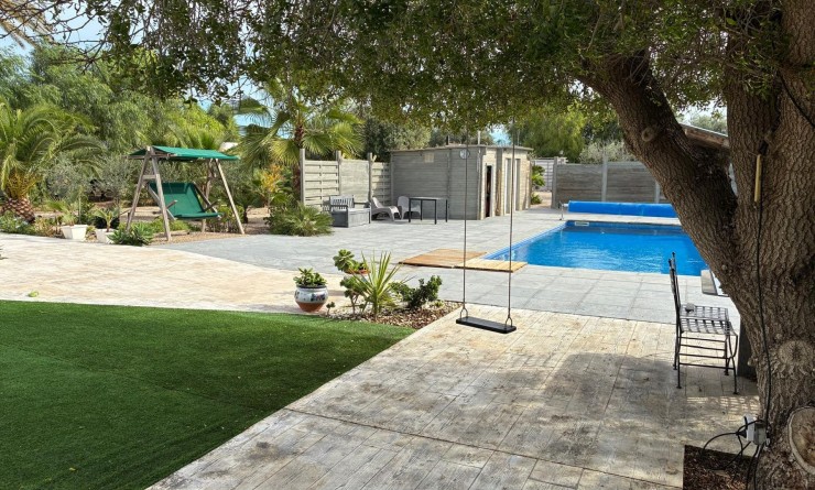 Sale - Detached villa - Crevillente