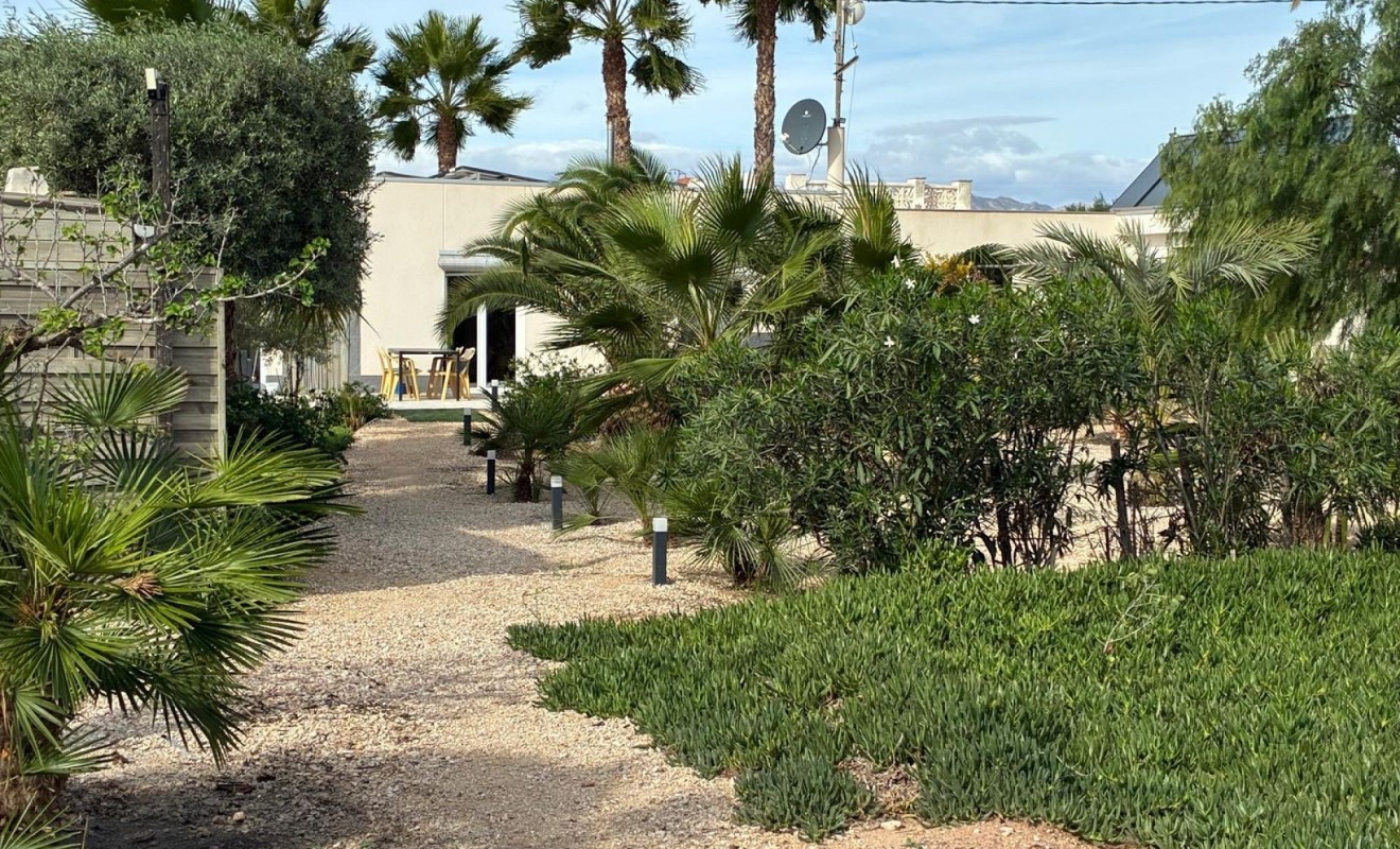 Sale - Detached villa - Crevillente