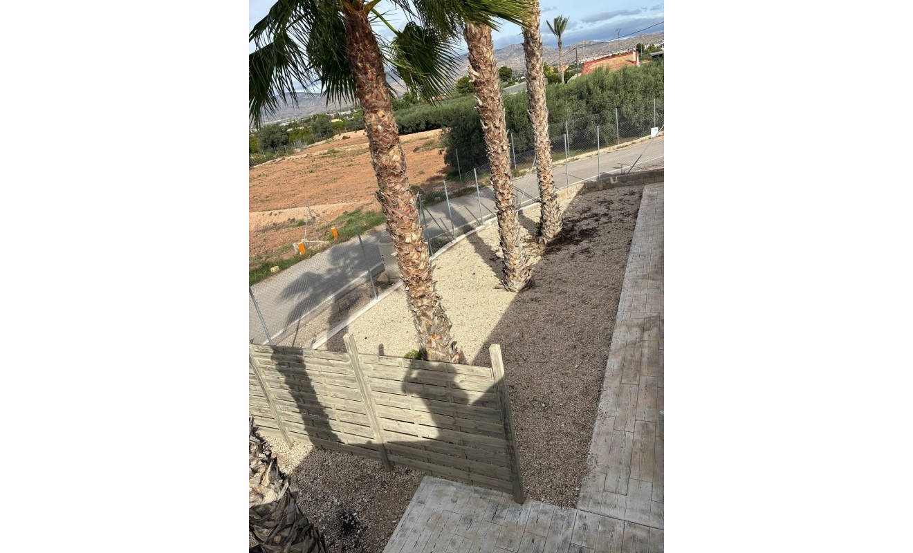 Sale - Detached villa - Crevillente