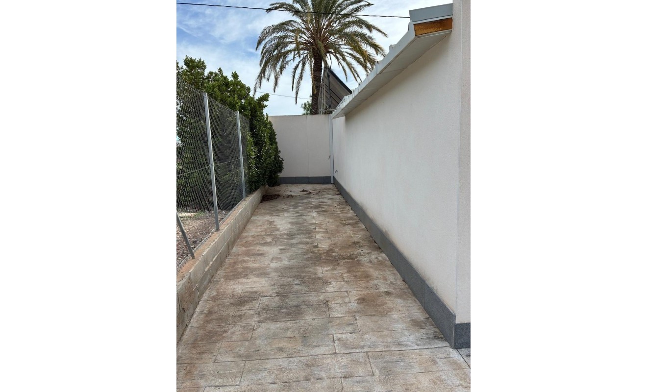 Sale - Detached villa - Crevillente