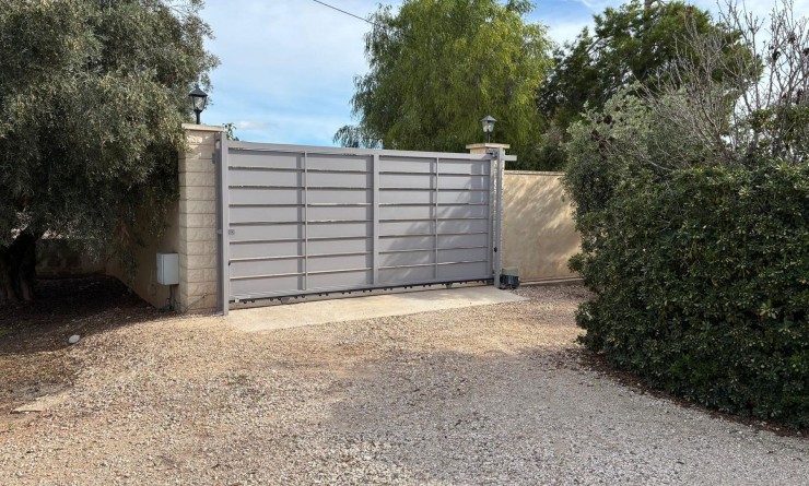 Sale - Detached villa - Crevillente