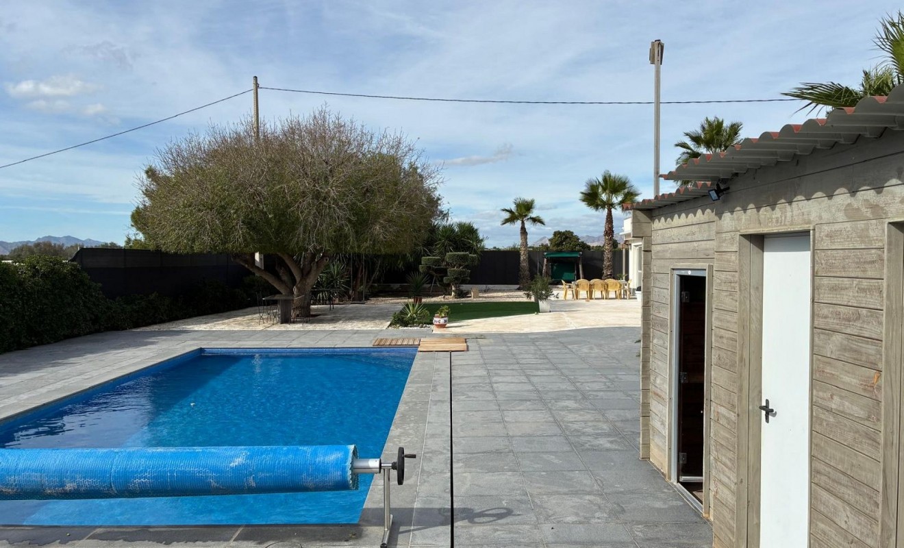 Sale - Detached villa - Crevillente