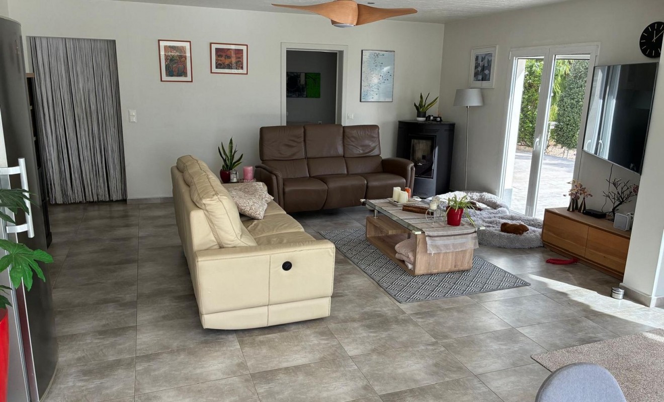 Sale - Detached villa - Crevillente