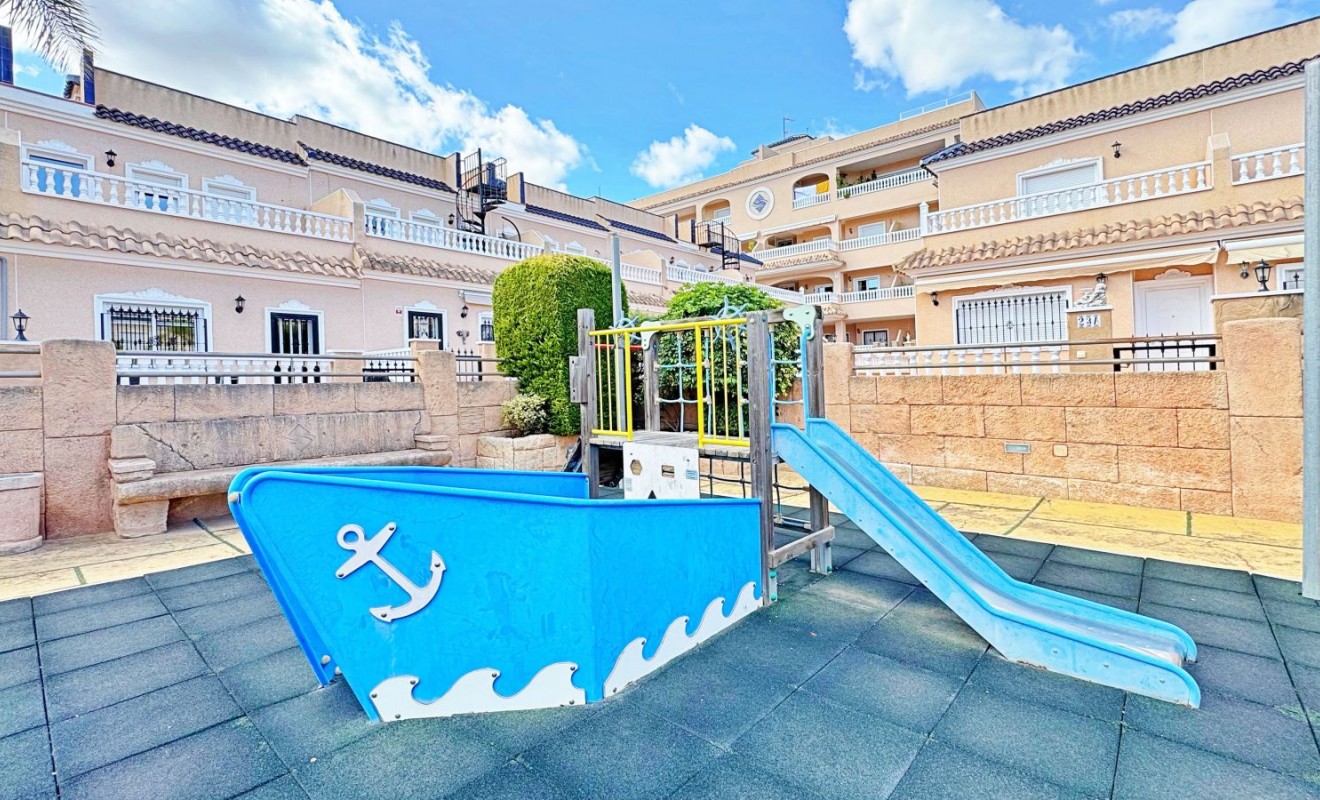 Sale - Townhouse - Orihuela Costa - Villamartín