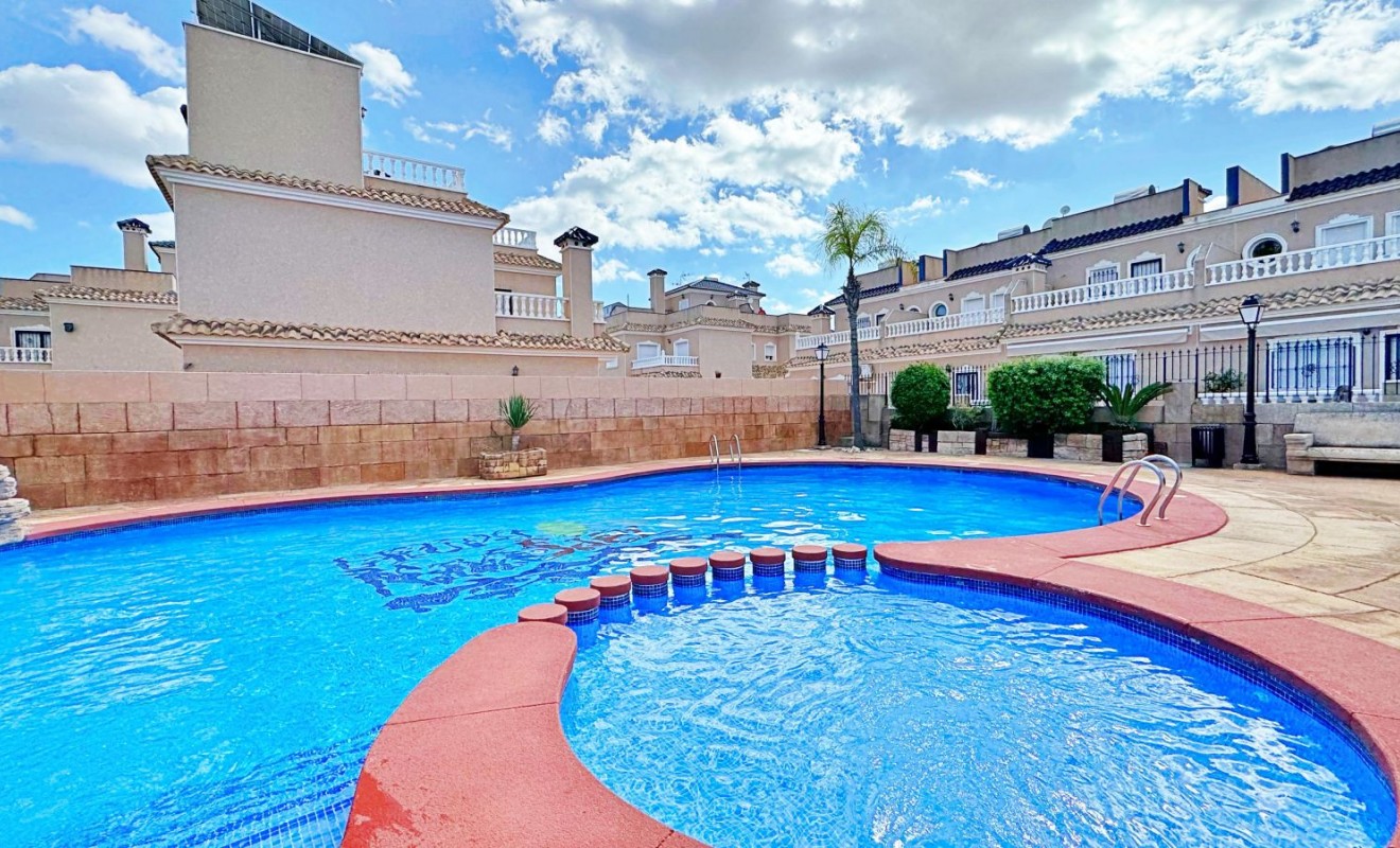 Sale - Townhouse - Orihuela Costa - Villamartín