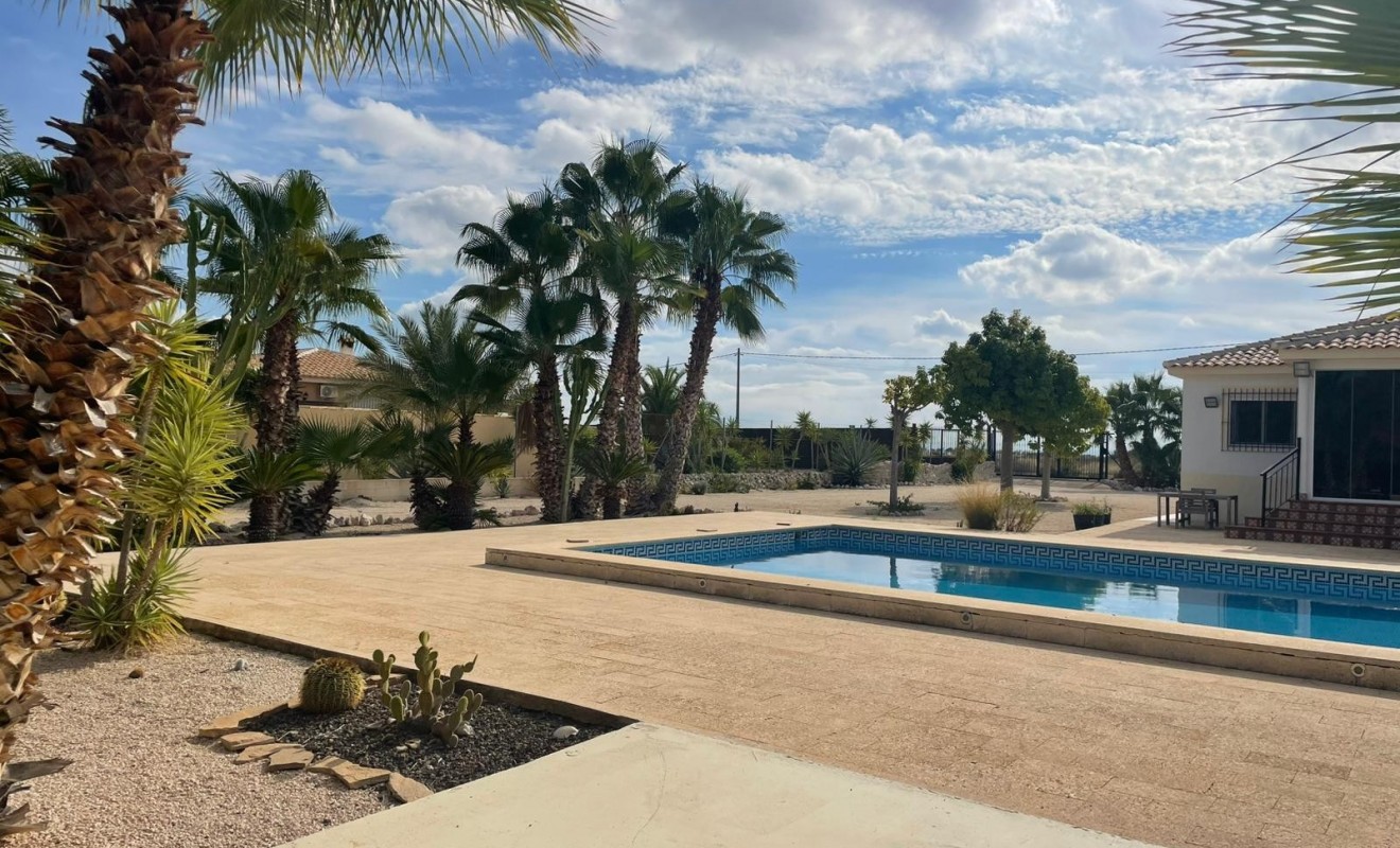 Wederverkoop - Finca / Country Property - Abanilla