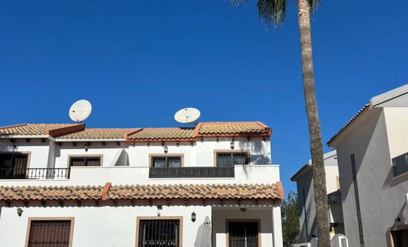 Wederverkoop - Semi-Detached - Villamartín