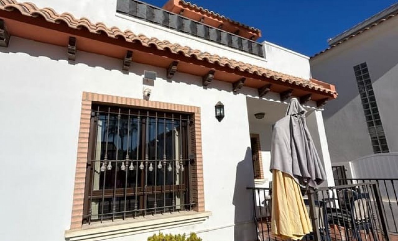 Wederverkoop - Semi-Detached - Villamartín