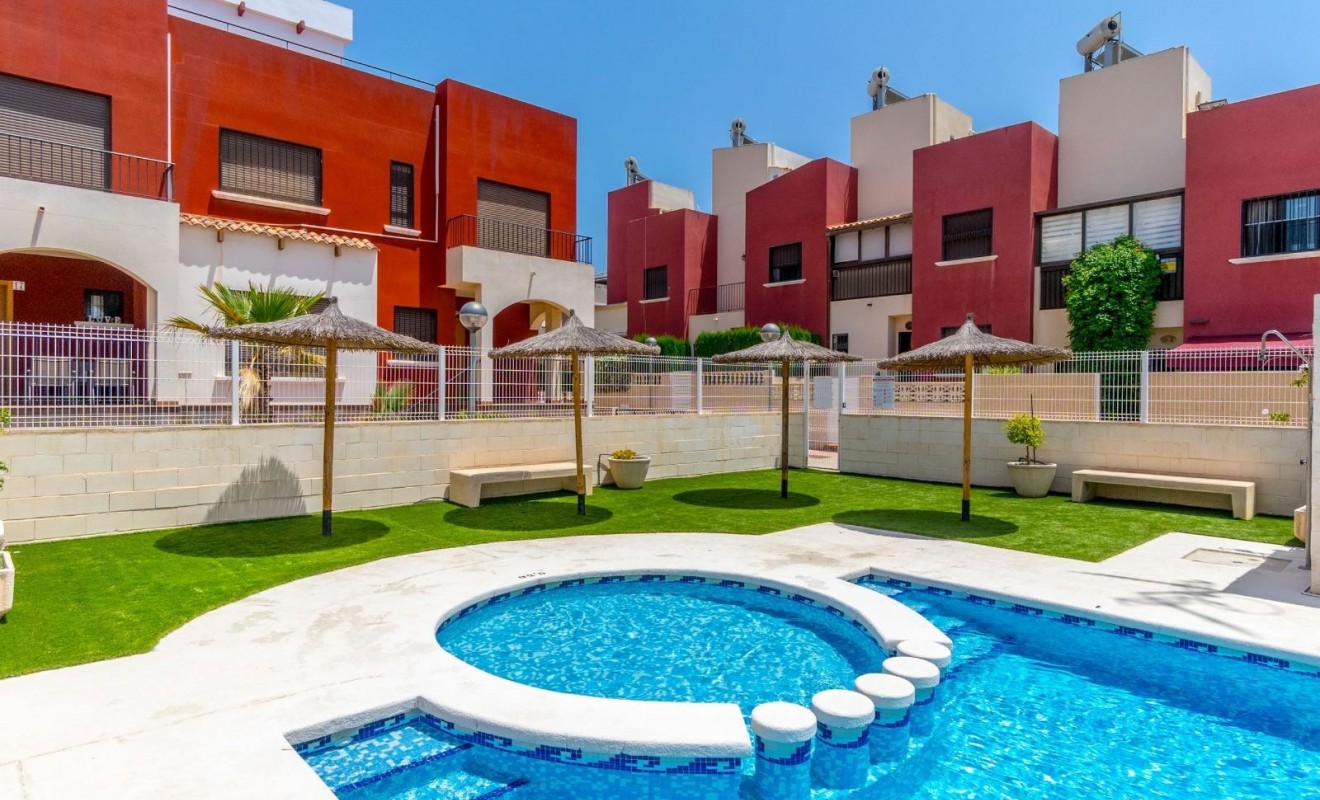 Wederverkoop - Terraced house / Townhouse - Torrevieja - Aguas Nuevas