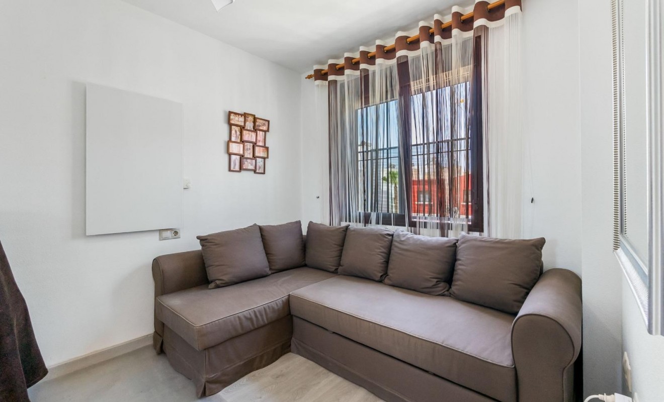 Wederverkoop - Terraced house / Townhouse - Torrevieja - Aguas Nuevas