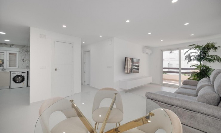 Sale - Apartamento - Torrevieja - Playa de los Naufragos