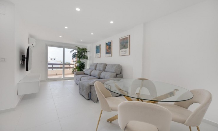 Sale - Apartamento - Torrevieja - Playa de los Naufragos