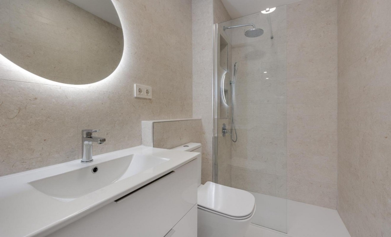 Sale - Apartamento - Torrevieja - Playa de los Naufragos