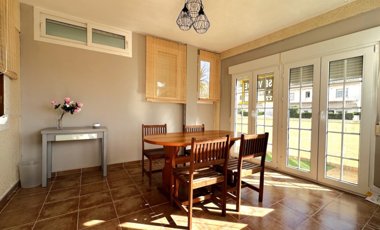 Sale - Bungalow - Orihuela - Costa Blanca Sur