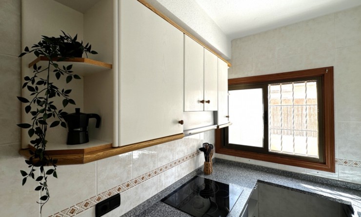 Sale - Bungalow - Orihuela - Costa Blanca Sur