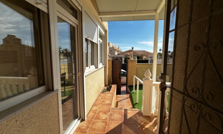 Sale - Bungalow - Orihuela - Costa Blanca Sur