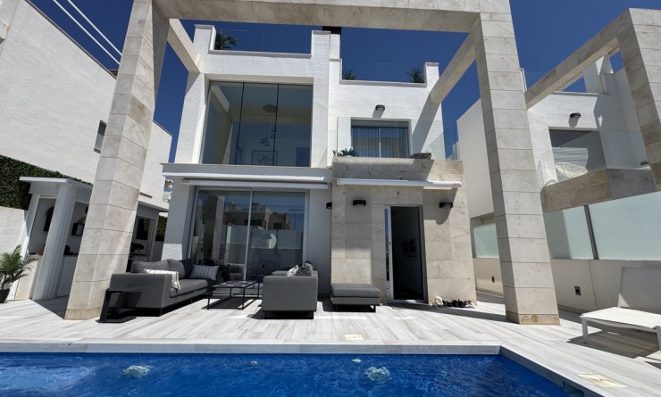 Sale - Villa - Lomas de Cabo Roig