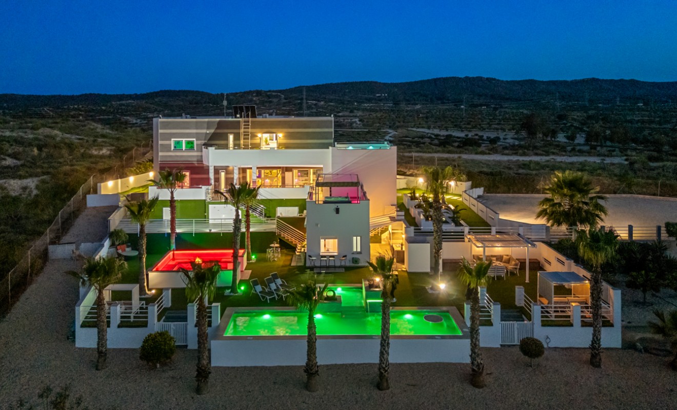 Sale - Villa - Torremendo