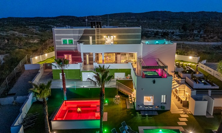 Sale - Villa - Torremendo