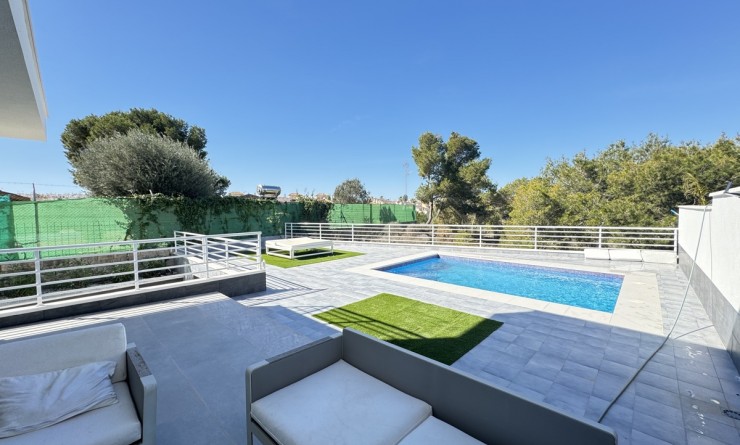 Sale - Villa - Los Balcones