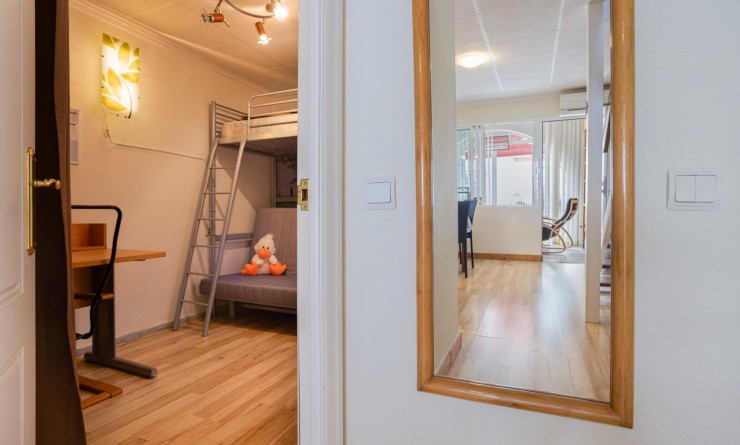 Sale - Terraced house / Townhouse - Torrevieja - La siesta