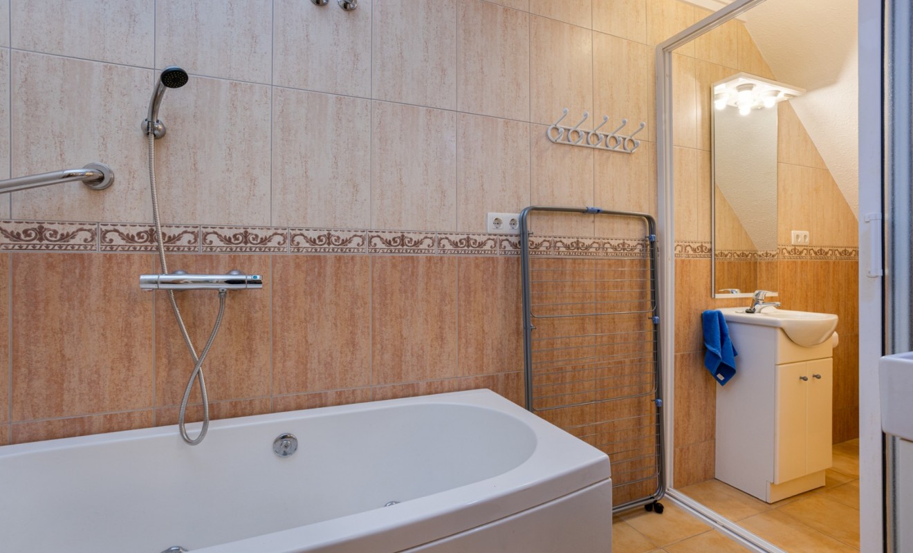 Sale - Terraced house / Townhouse - Torrevieja - La siesta