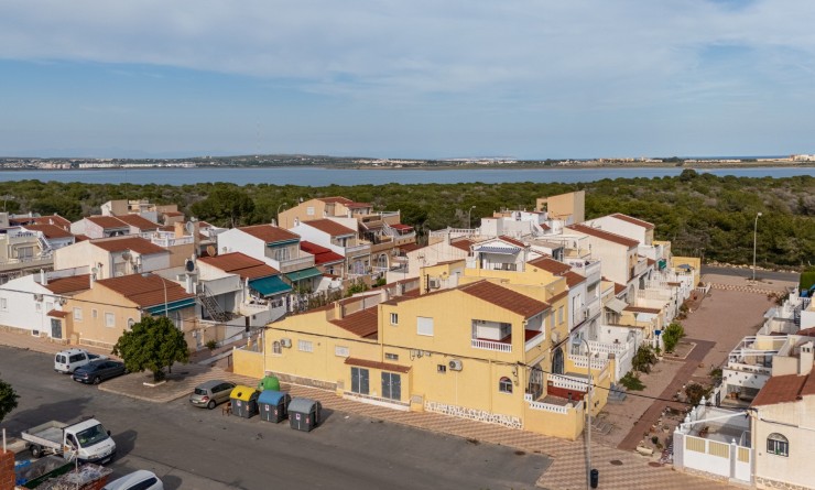 Sale - Terraced house / Townhouse - Torrevieja - La siesta