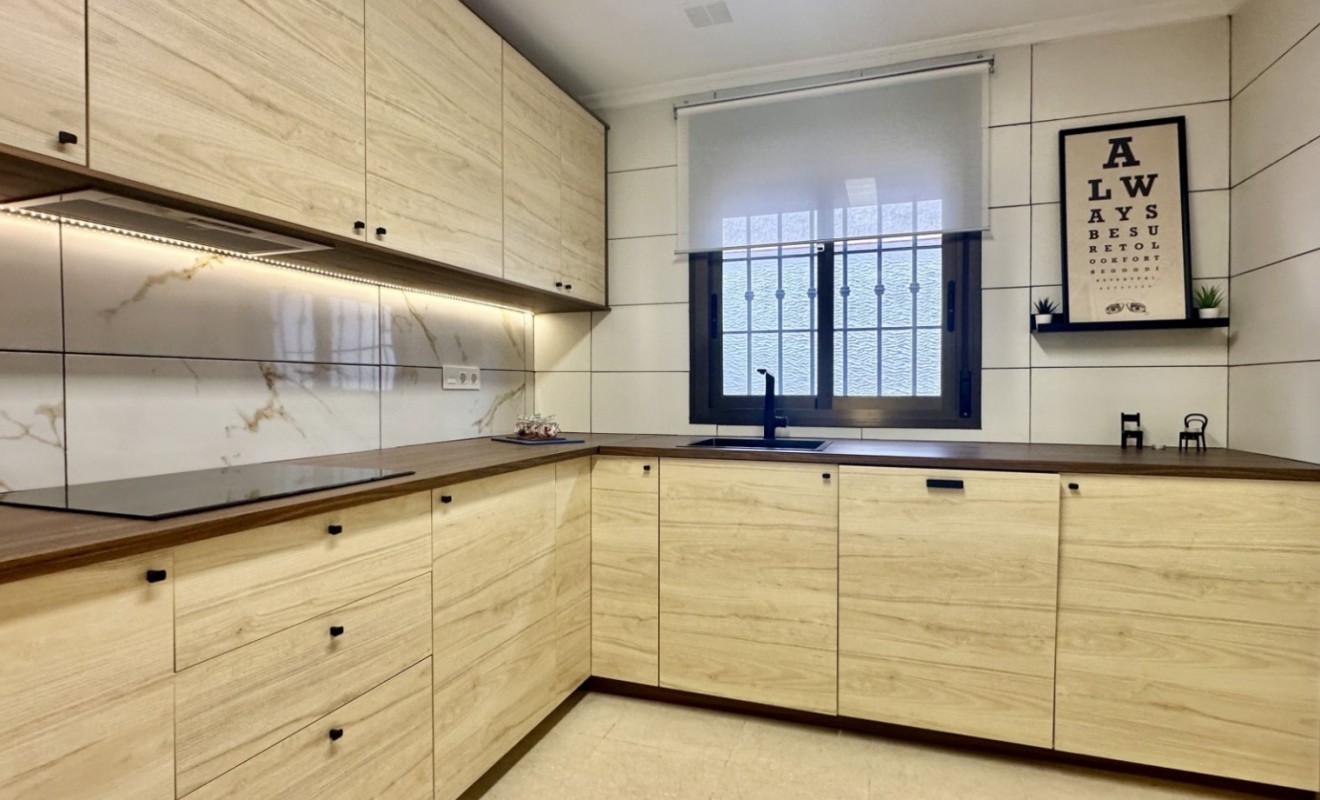 Wederverkoop - Herenhuis - San Miguel de Salinas