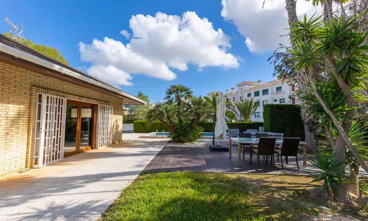 Wederverkoop - Villa - Orihuela Costa - Las Filipinas