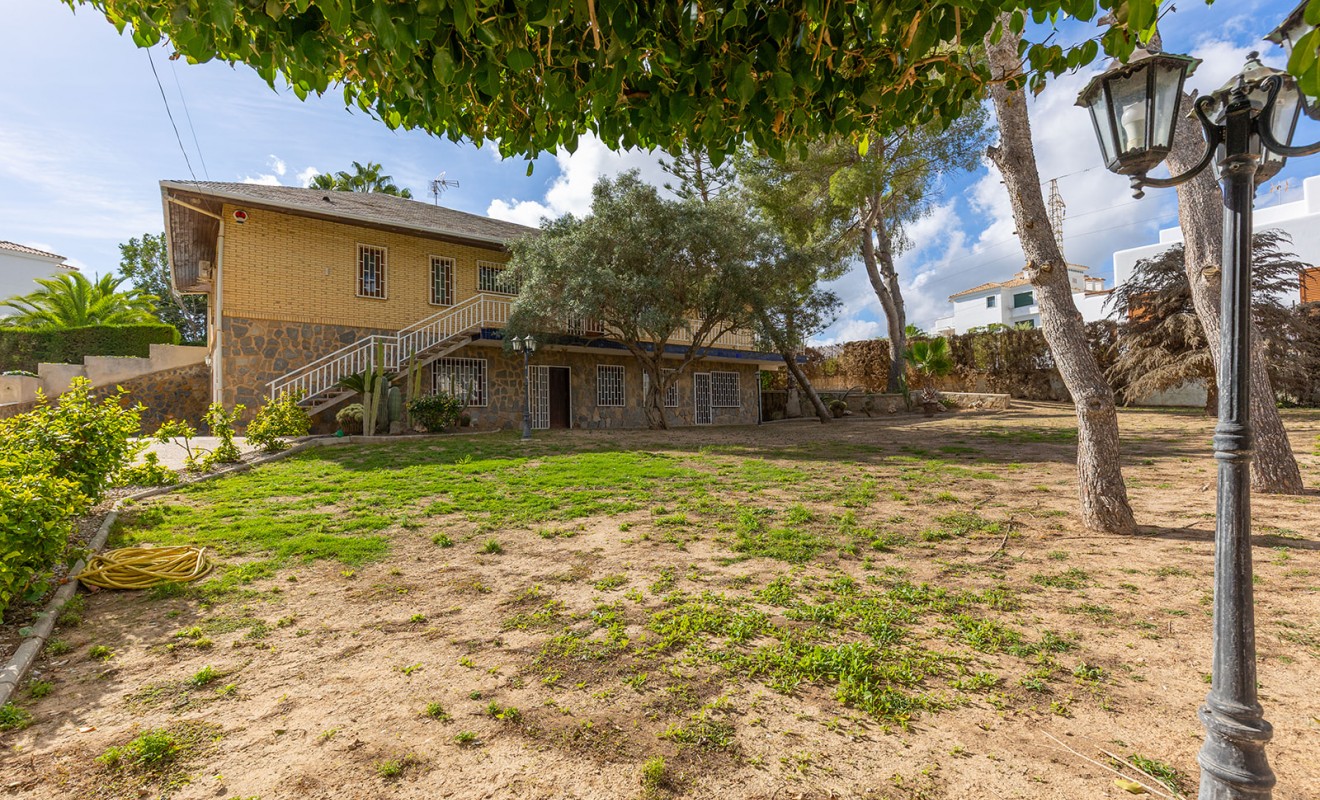 Wederverkoop - Villa - Orihuela Costa - Las Filipinas