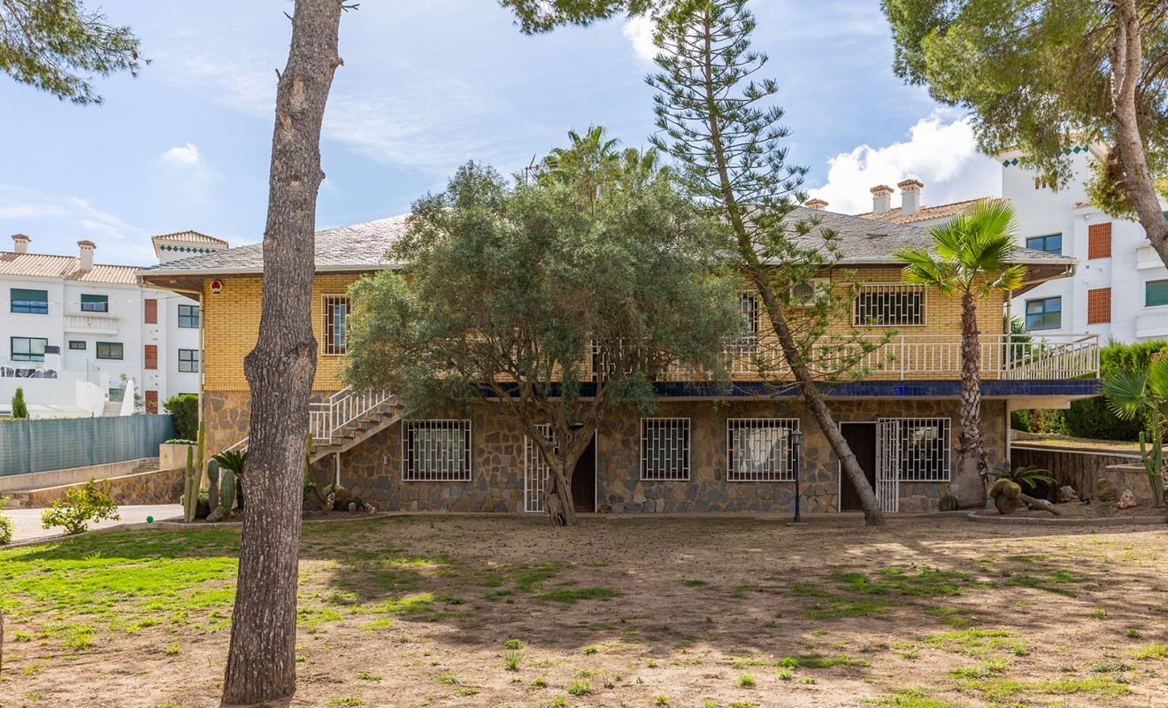 Wederverkoop - Villa - Orihuela Costa - Las Filipinas