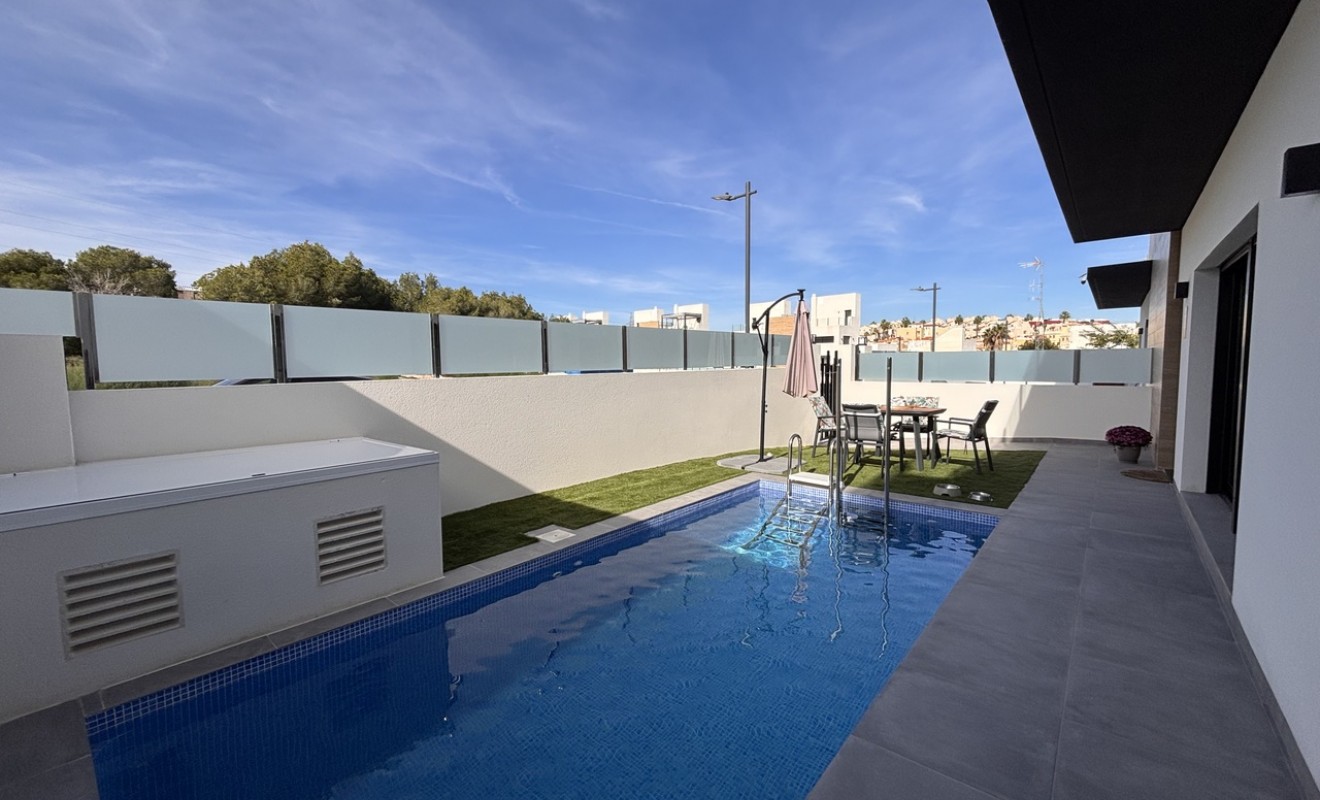 Sale - Villa - Villamartín