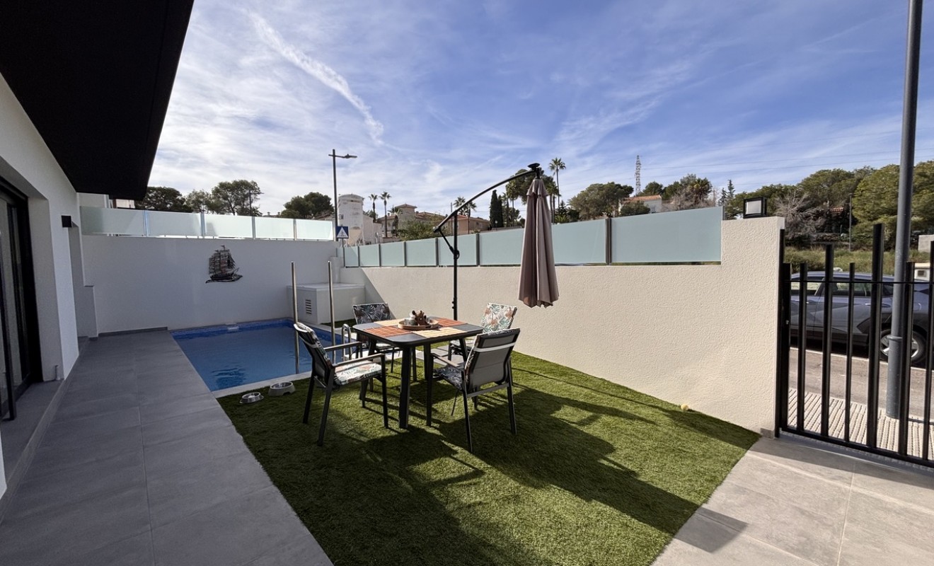 Sale - Villa - Villamartín