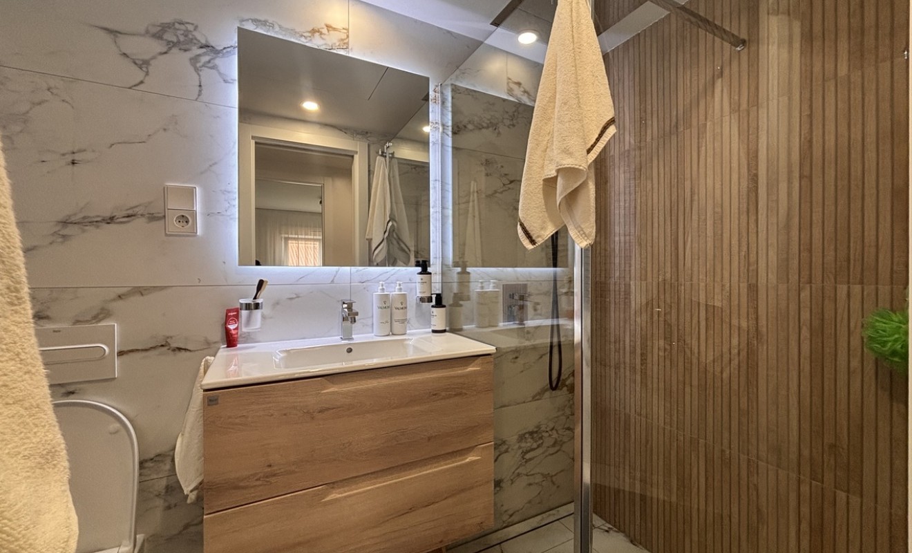 Sale - Apartment - Lo Pagan