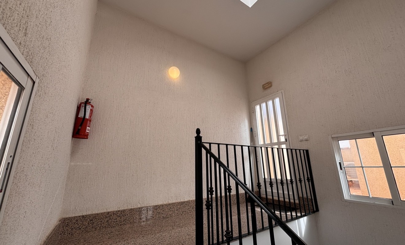 Sale - Apartment - Lo Pagan