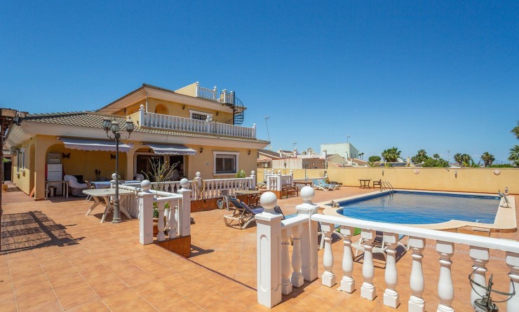 Revente - Villa - Torrevieja - Los balcones