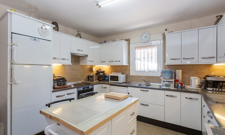 Revente - Villa - Torrevieja - Los balcones