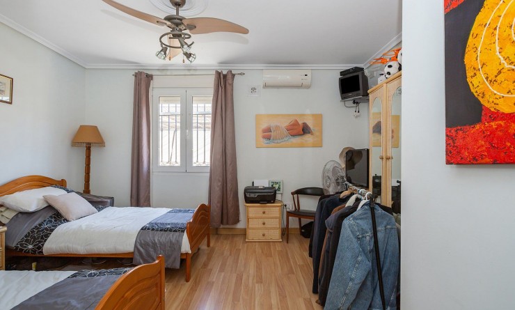 Revente - Villa - Torrevieja - Los balcones