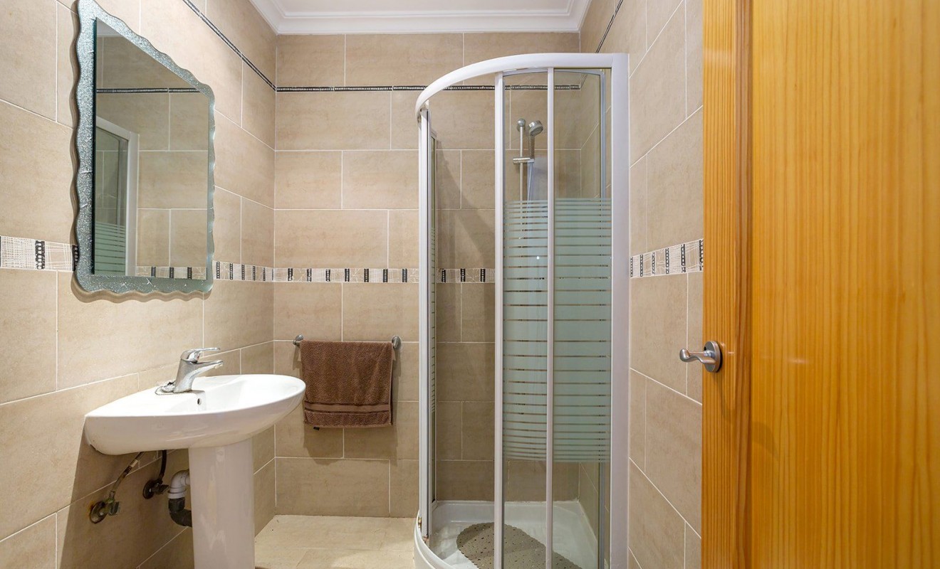 Revente - Villa - Torrevieja - Los balcones