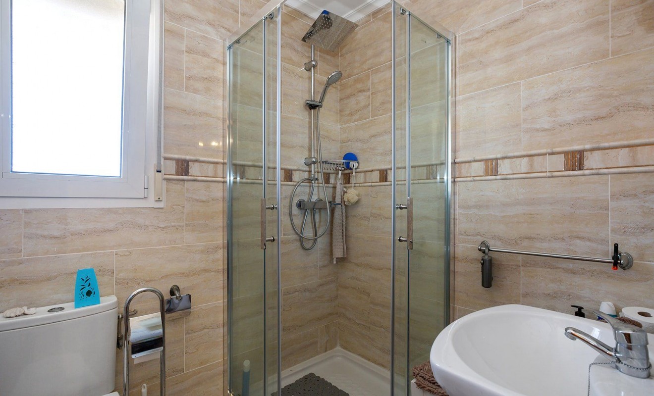 Revente - Villa - Torrevieja - Los balcones