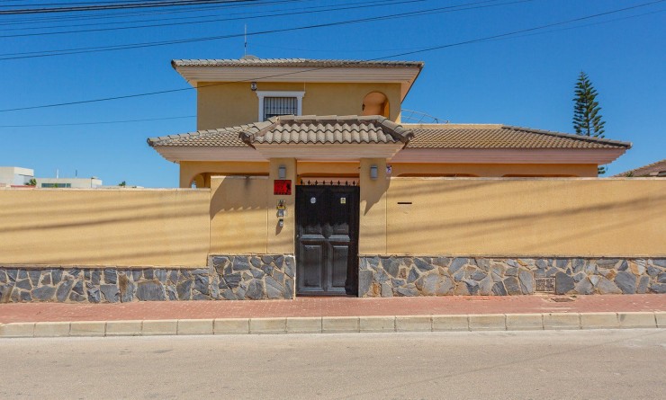 Revente - Villa - Torrevieja - Los balcones