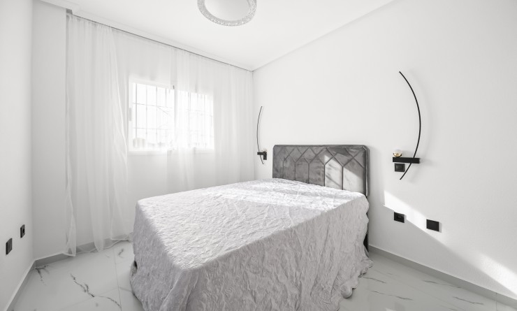 Sale - Apartamento - Orihuela Costa - Playa Flamenca