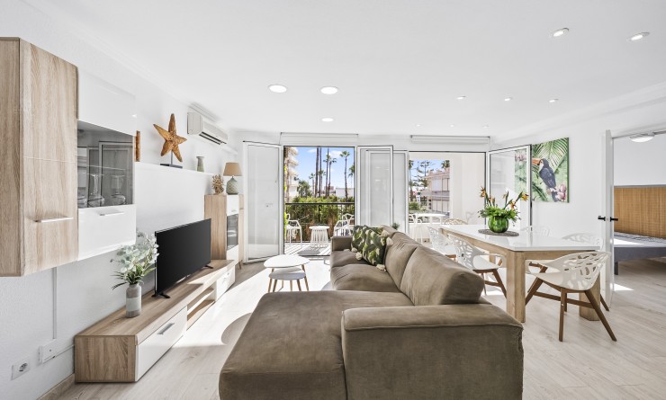 Sale - Apartamento - Torrevieja - Puerto