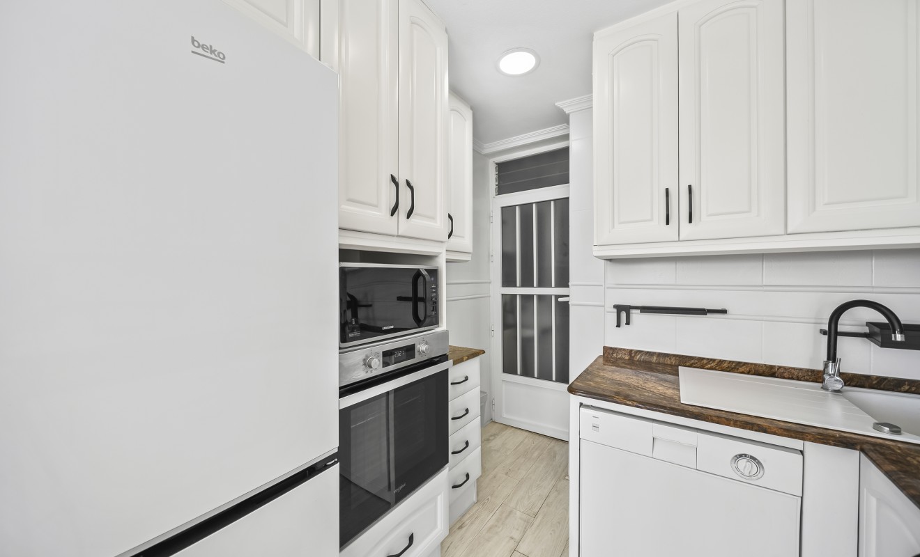 Sale - Apartamento - Torrevieja - Puerto