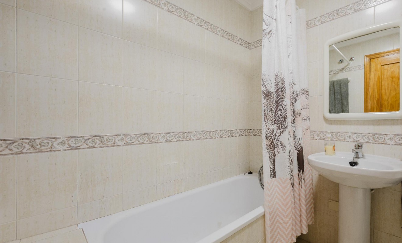 Sale - Bungalow - Torrevieja - Parque de las Naciones