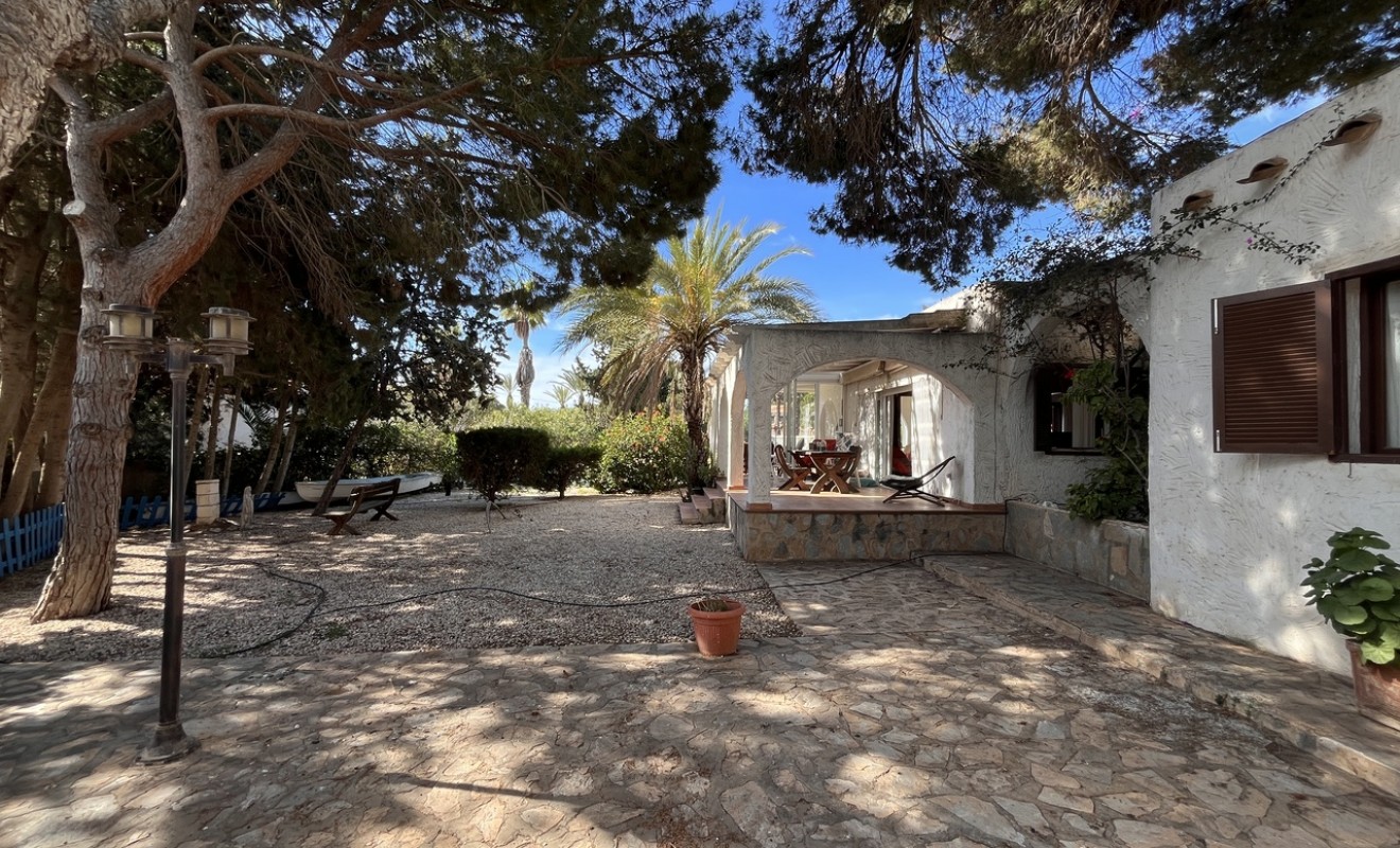 Sale - Villa - Cabo Roig